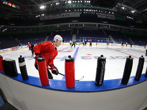 Тренировка «Авангарда» перед матчем в Уфе