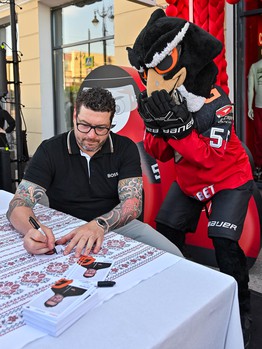 Первая вечеринка Буэнос Летос: Луи Робитайл