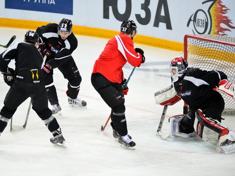 Раскатка "Авангарда" перед домашним матчем с "Сибирью"