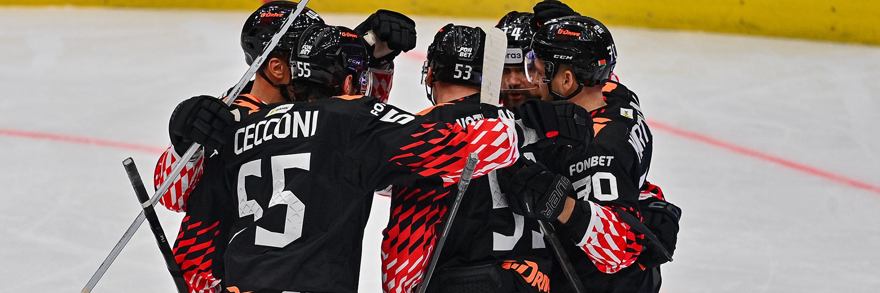 Отпускное настроение. «Авангард» обыгрывает «Спартак»