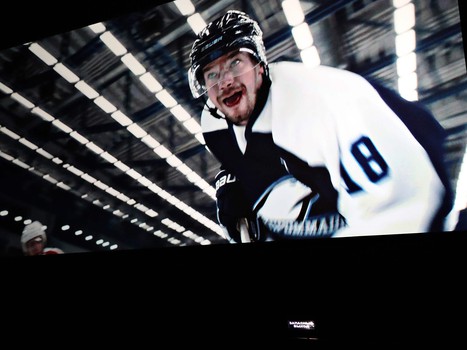 Игроки «Авангарда» посмотрели фильм «Лёд 2»