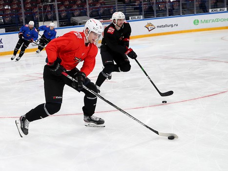 Тренировка «Авангарда» перед шестым матчем серии с «Металлургом»