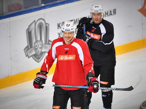 Раскатка "Авангарда" перед выездным матчем с "Югрой"