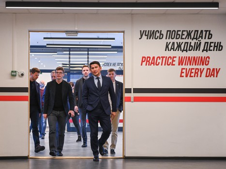 Андрей Аршавин побывал в Академии «Авангарда»