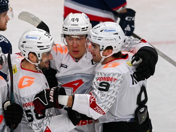 Дамир Шарипзянов и Максим Лажуа в топ-3 самых результативных защитников КХЛ!