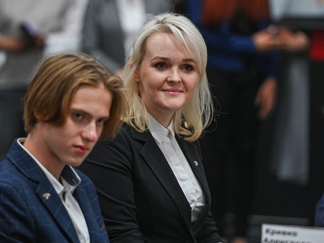 Александр Крылов на G-Drive Арене и в Хоккейной Академии «Авангард»