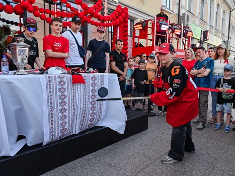 Первая вечеринка Буэнос Летос: Луи Робитайл