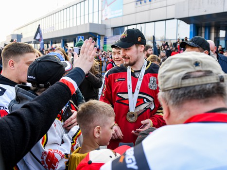 «Авангард» привёз Кубок Гагарина в Омск!