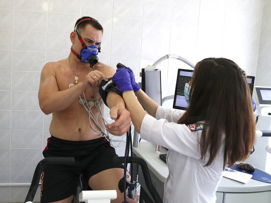 Медосмотр «Авангарда». День 1