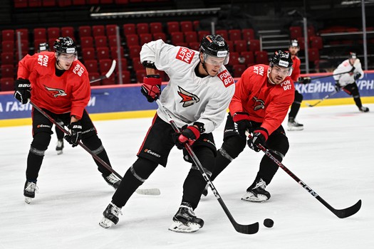 Первая ледовая тренировка «Авангарда»