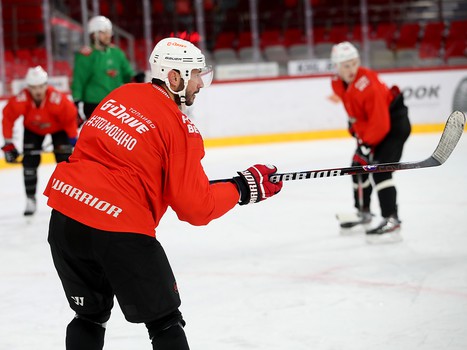 Тренировка «Авангарда» перед матчем в Екатеринбурге