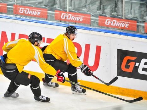 Раскатка "Авангарда" перед матчем с московским "Динамо"