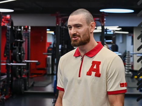 Артём Блажиевский прилетел в Омск