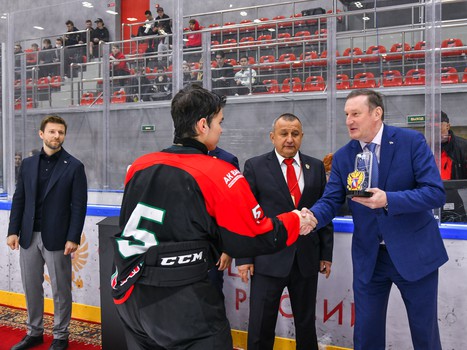 Заключительный день финала Первенства ЮХЛ в Омске