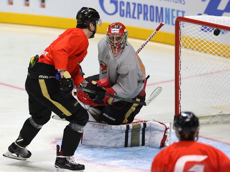 Тренировка «Авангарда» перед матчем с «Ак Барсом» в Дубае