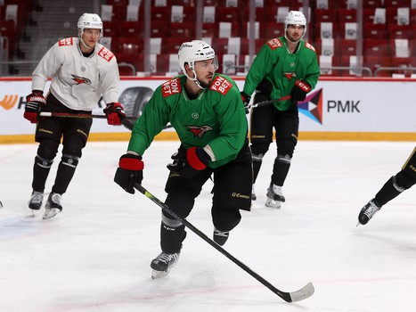 Раскатка «Авангарда» перед матчем в Челябинске