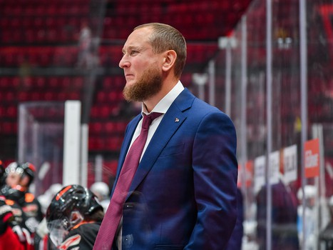 Первая официальная игра на G-Drive Арене: «Омские Ястребы» – «Сибирские Снайперы»