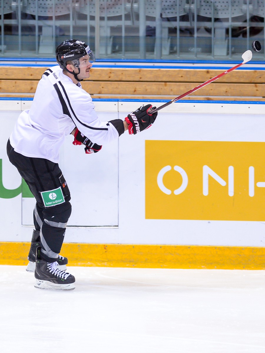 Открытая тренировка "Авангарда" для СМИ перед плей-офф