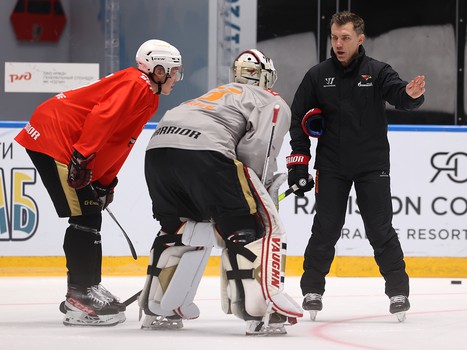 Раскатка «Авангарда» перед матчем в Сочи