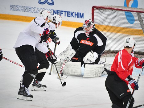 Раскатка "Авангарда" перед выездным матчем с "Нефтехимиком"