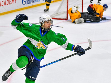 Третий игровой день финала Первенства ЮХЛ в Омске