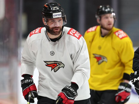 Первая тренировка «Авангарда» в новом сезоне