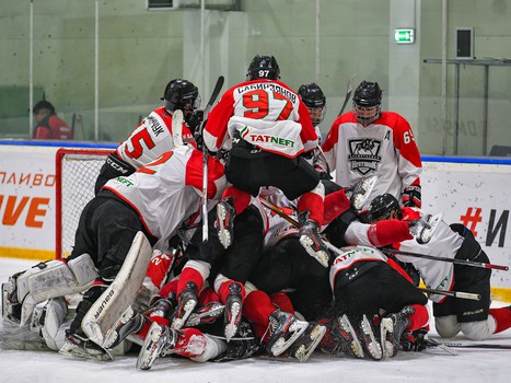 Четвертьфиналы Первенства ЮХЛ в Омске