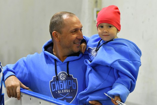 Турнир по следж-хоккею в Омске, день 1