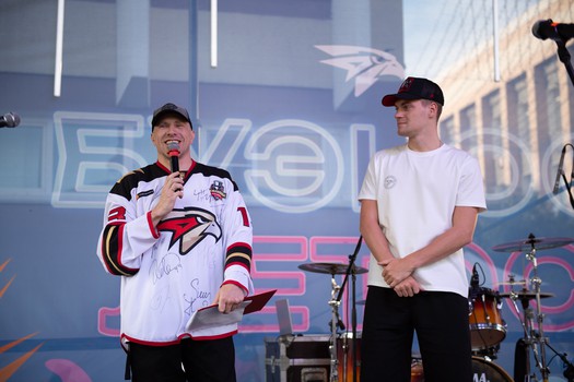 Дмитрий Рашевский в Омске на вечеринке Буэнос Летос