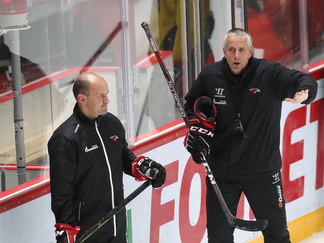 Снова на льду. «Авангард» вернулся к работе