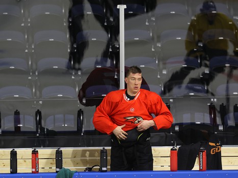 Тренировка «Авангарда» перед матчем с «Ак Барсом» в Дубае