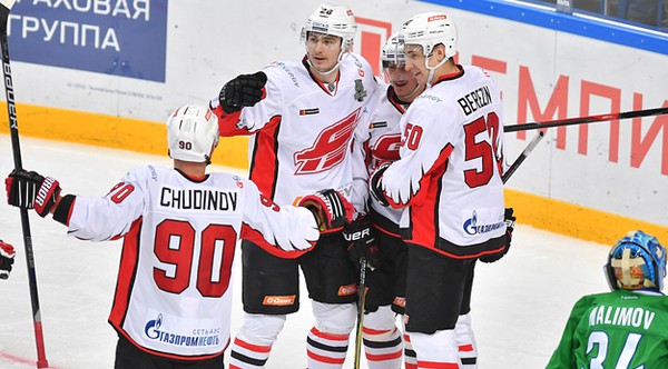 Хет-трик Петерссона и разгромная победа! Как "Авангард" сравнял счет в серии с "Салаватом Юлаевым"