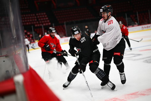 Тренировка «Авангарда» перед первым матчем серии с ЦСКА