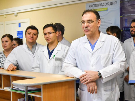 Итоги Усабря: подарки от "Авангарда" пациентам онкологического диспансера