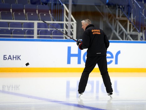 Тренировка «Авангарда» перед матчем в Уфе