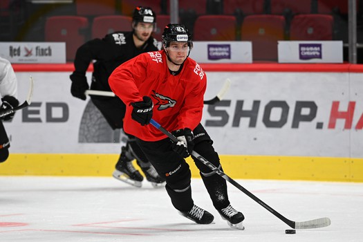 Тренировка «Авангарда» перед матчем с «Адмиралом»