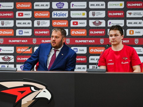 Первая официальная игра на G-Drive Арене: «Омские Ястребы» – «Сибирские Снайперы»