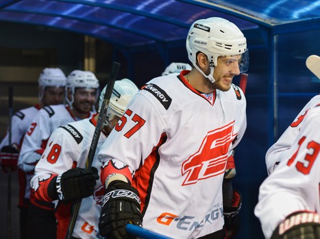 18.08.2015. Мемориал Ромазана-2015. "Авангард" - "Металлург" Мг 5:2