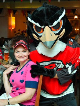 Фан-зоны "Авангарда" в Омске: как болели за команду в матче с "Куньлунем"