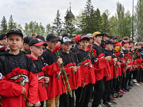 Возложение цветов в Парке Победы