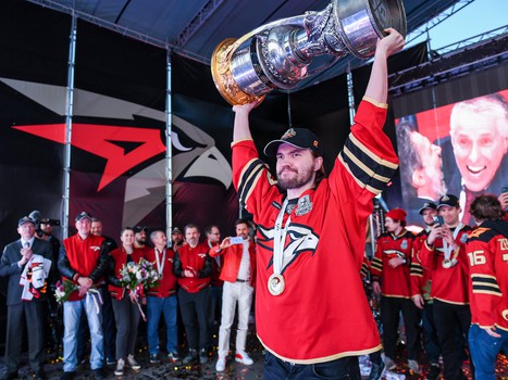 «Авангард» привёз Кубок Гагарина в Омск!