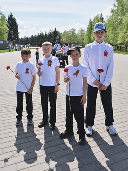 Возложение цветов в Парке Победы