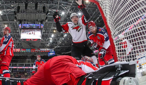 «Нам нужно действовать гораздо агрессивнее». Комментарии после первого матча финала Кубка Гагарина (ВИДЕО)