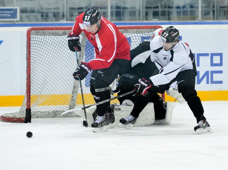 "Авангард" тренируется перед стартом домашней серии