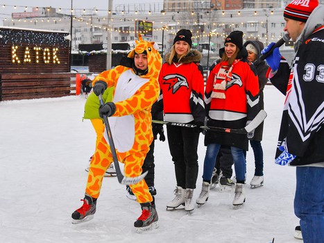 Выходные с «Авангардом» на городском катке на Бударина