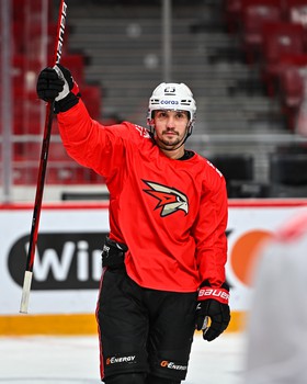 Раскатка «Авангарда» перед матчем в Челябинске