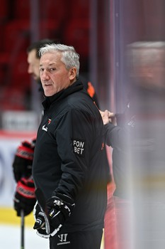 Тренировка «Авангарда» перед матчем с «Трактором»