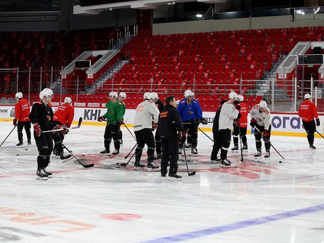 Тренировка «Авангарда» перед четвёртым матчем серии с «Автомобилистом»