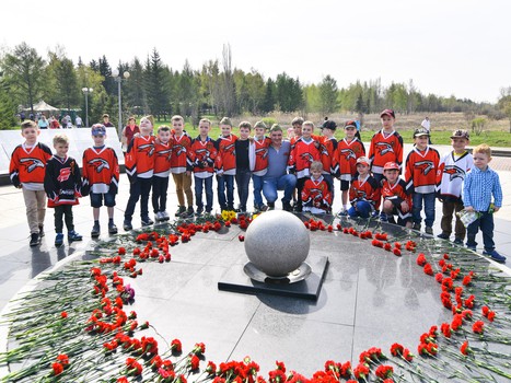 Юные «ястребы» почтили память воинов в День Победы