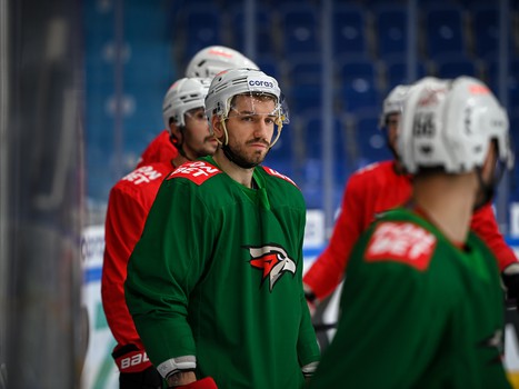 Тренировка «Авангарда» перед матчем в Нижнекамске